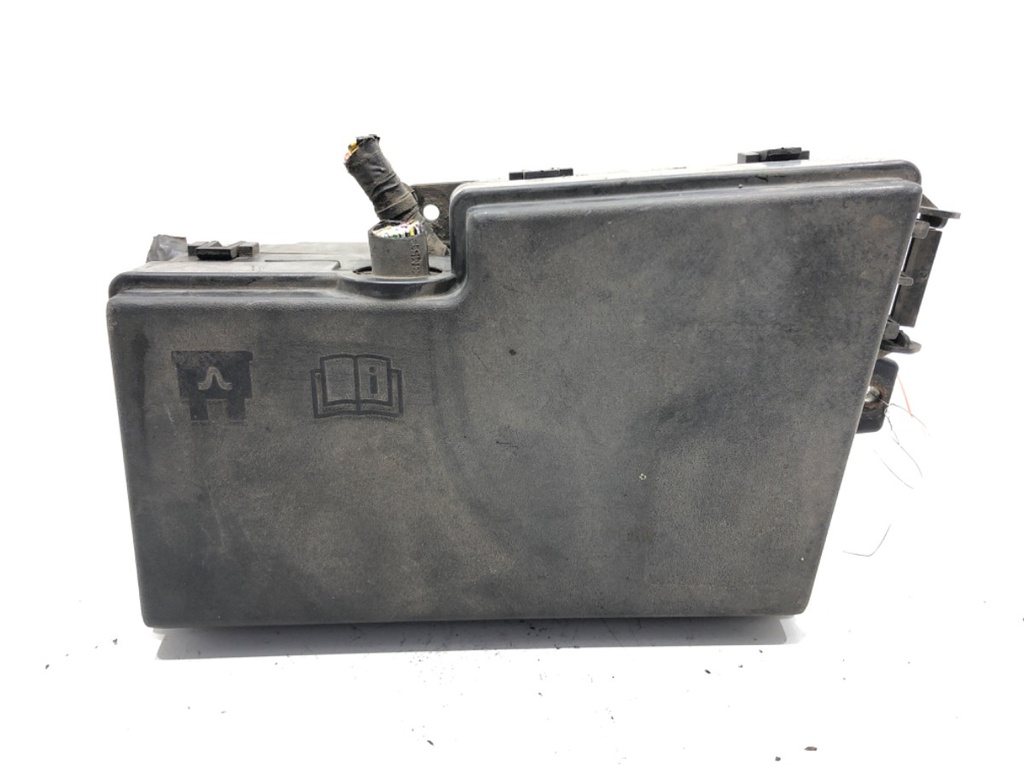 [STARK-613683] Caja de fusibles Ford Focus III 2.0 119 kW 2011-2017