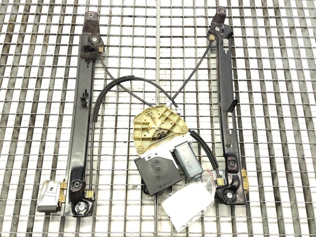 [STARK-614092] Elevador de ventana delantero derecho SEAT León (1P1) 2005-2013