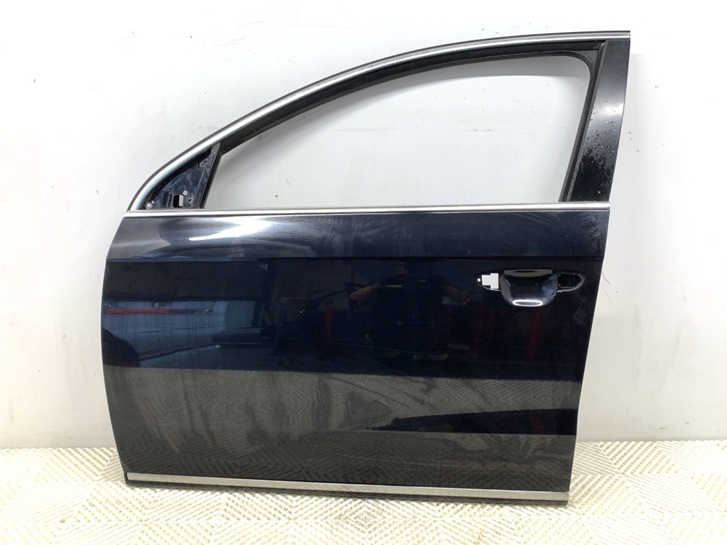[STARK-896733] Puerta delantera izquierda VW Passat B7 Variant (365) 2010-2015