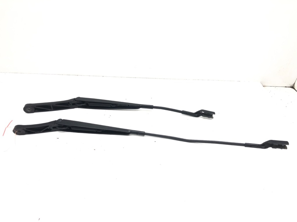 [STARK-653778] Brazo limpiaparabrisas delantero VW Golf VII Variant (BA5, BV5) 2013-2022