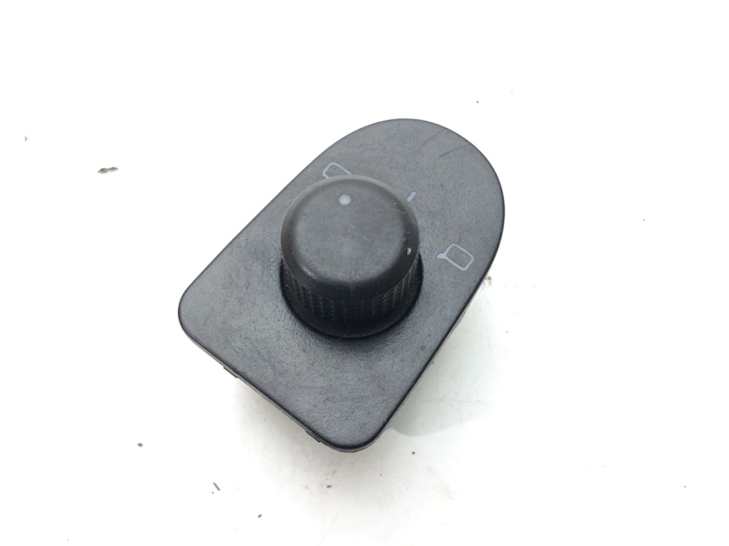 [STARK-654828] Interruptor de ajuste de espejos SEAT León (1M1) 1999-2006