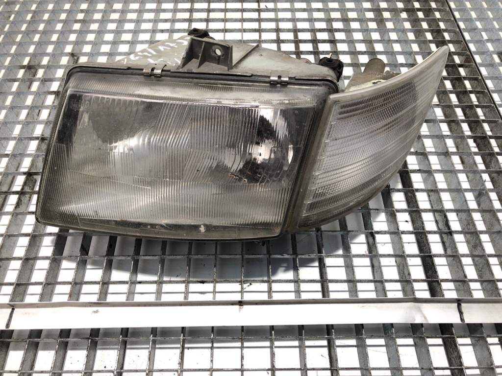 [STARK-663772] Faros delanteros izquierdos Mercedes-Benz Vito Autobus (W638) 1996-2003