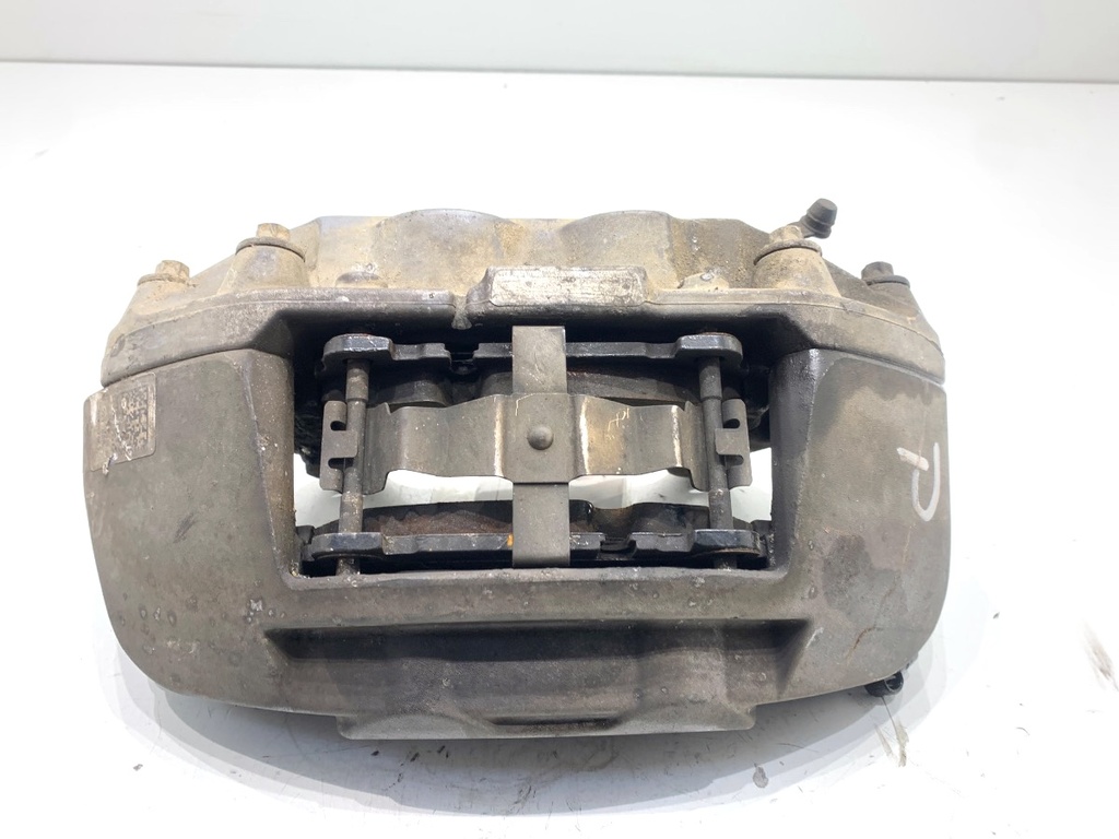 [STARK-852610] Pinza de freno delantera derecha Audi A6 C7 Avant (4G5, 4GD) 2011-2018