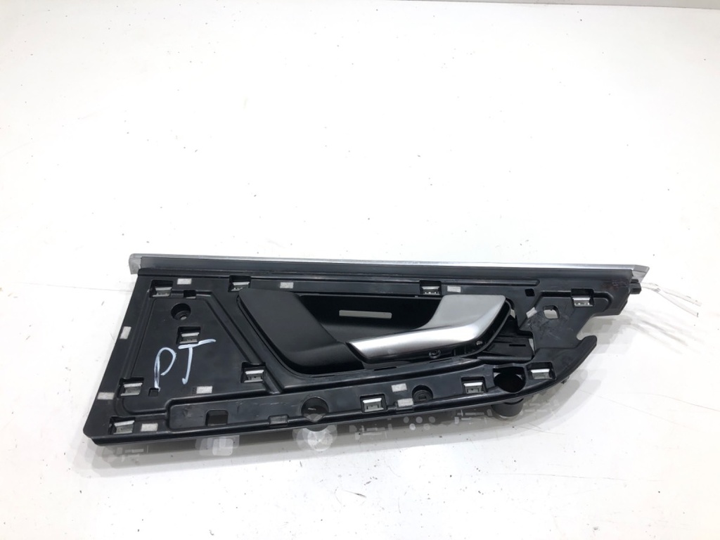 [STARK-682383] Tirador interior de puerta trasera derecha Audi Q7 (4MB, 4MG) 2015-2022