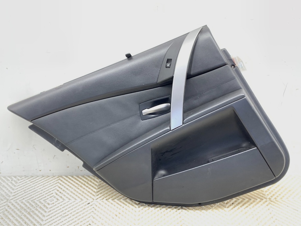 [STARK-711679] Panel de puerta trasera izquierdo BMW Serie 5 Touring (E61) 2004-2010