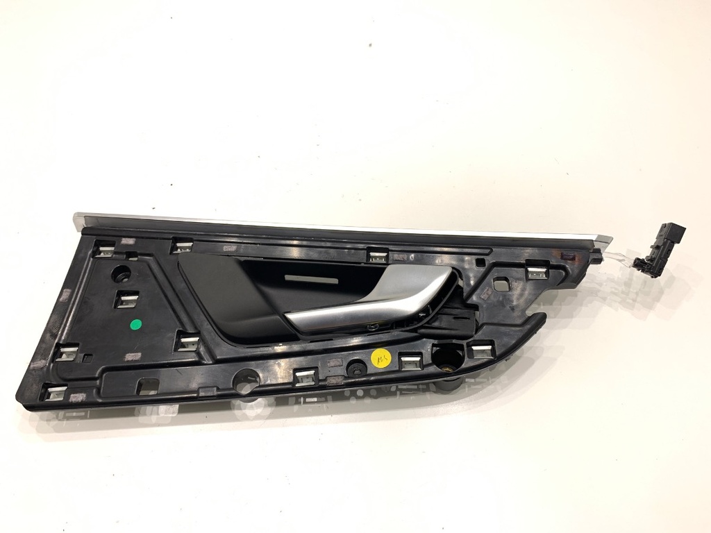 [STARK-720267] Manilla interior de puerta derecha trasera Audi Q7 (4MB, 4MG) 2015-2022