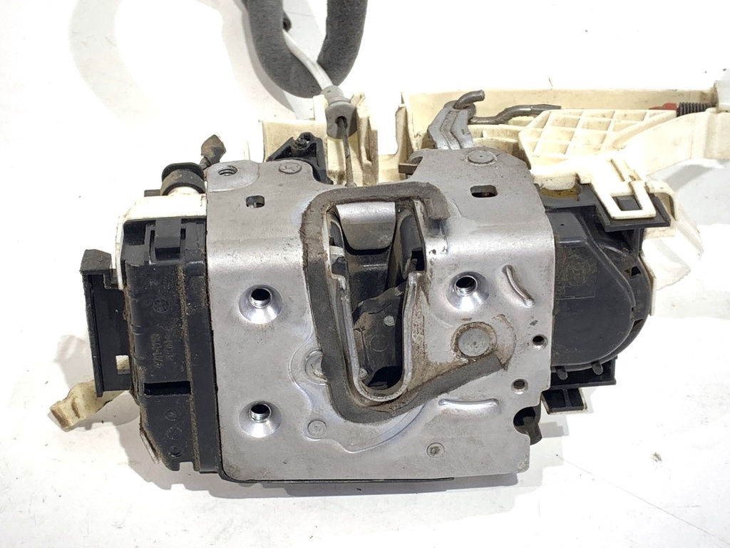 [STARK-815477] Cerradura de puerta delantera izquierda VW Crafter 30-35 Autobus (2E_) 2.5 TDI 2006-2016