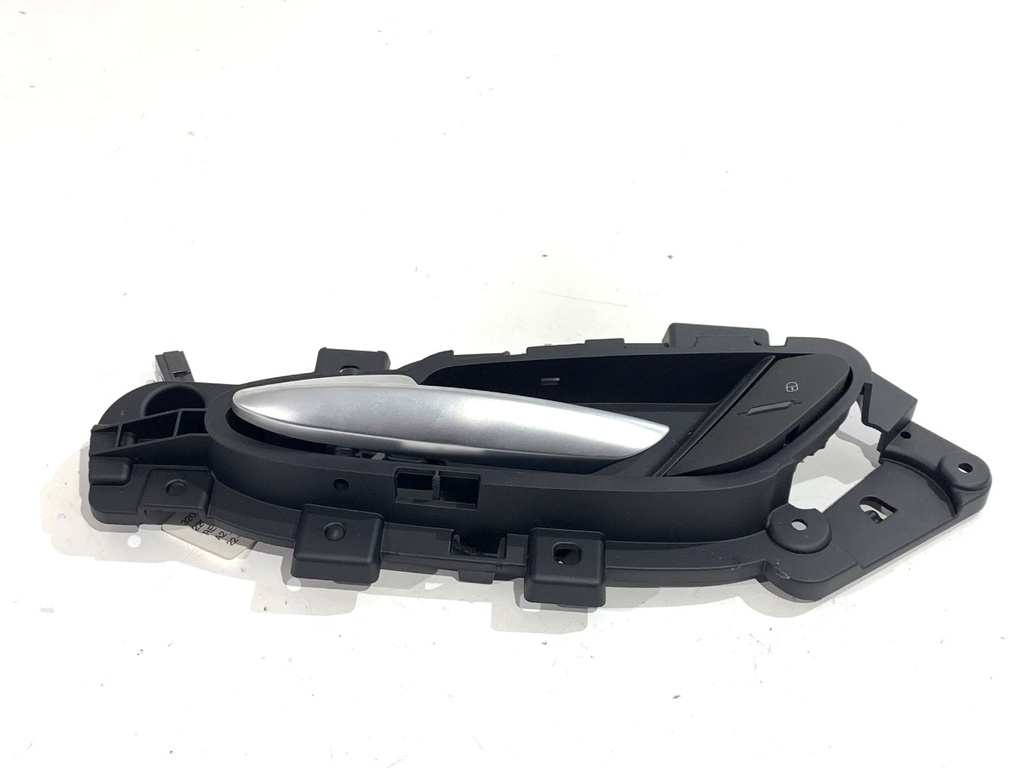 [STARK-816467] Maneta interior de puerta trasera izquierda Alfa Romeo Stelvio (949) 2016-2022