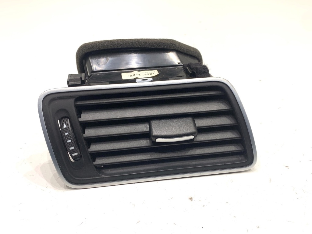 [STARK-844630] Rejilla de ventilación delantera derecha VW Passat B7 Variant (365) 2010-2015