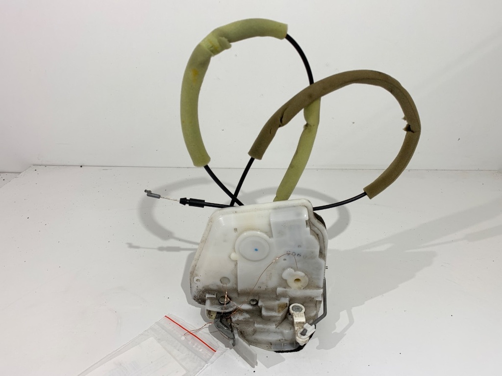 [STARK-695483] Cierre de puerta delantero izquierdo Mazda 2 (DE_, DH_) 2007-2015