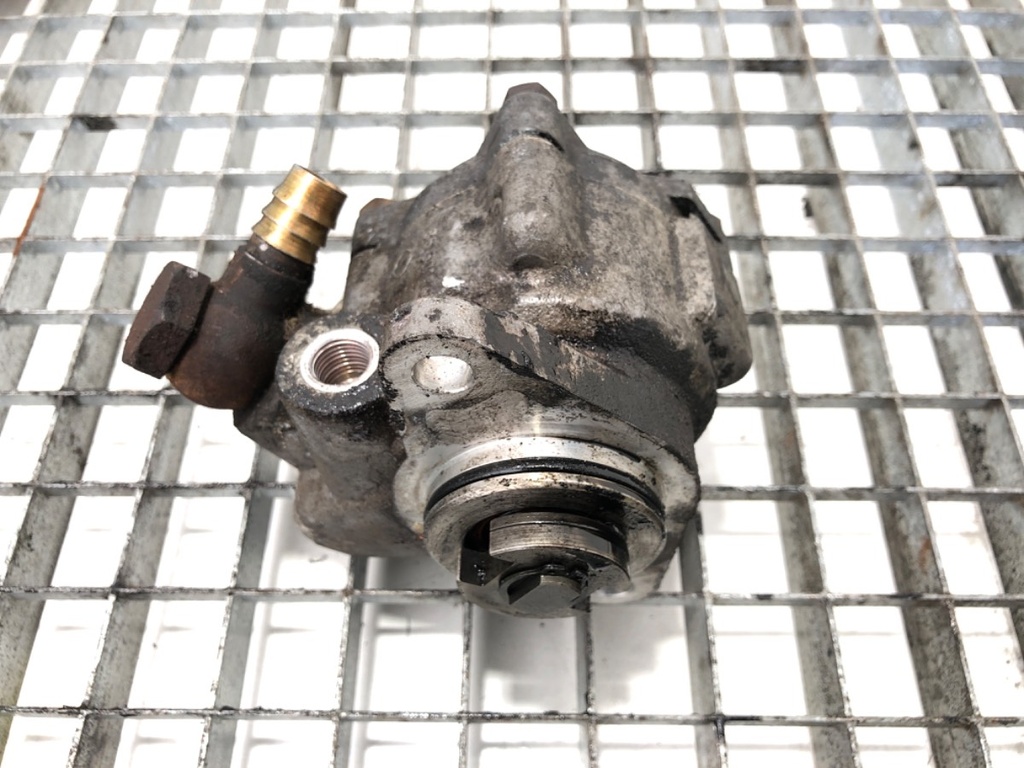 [STARK-730788] Bomba de dirección asistida IVECO Daily III Autobus 1999-2006