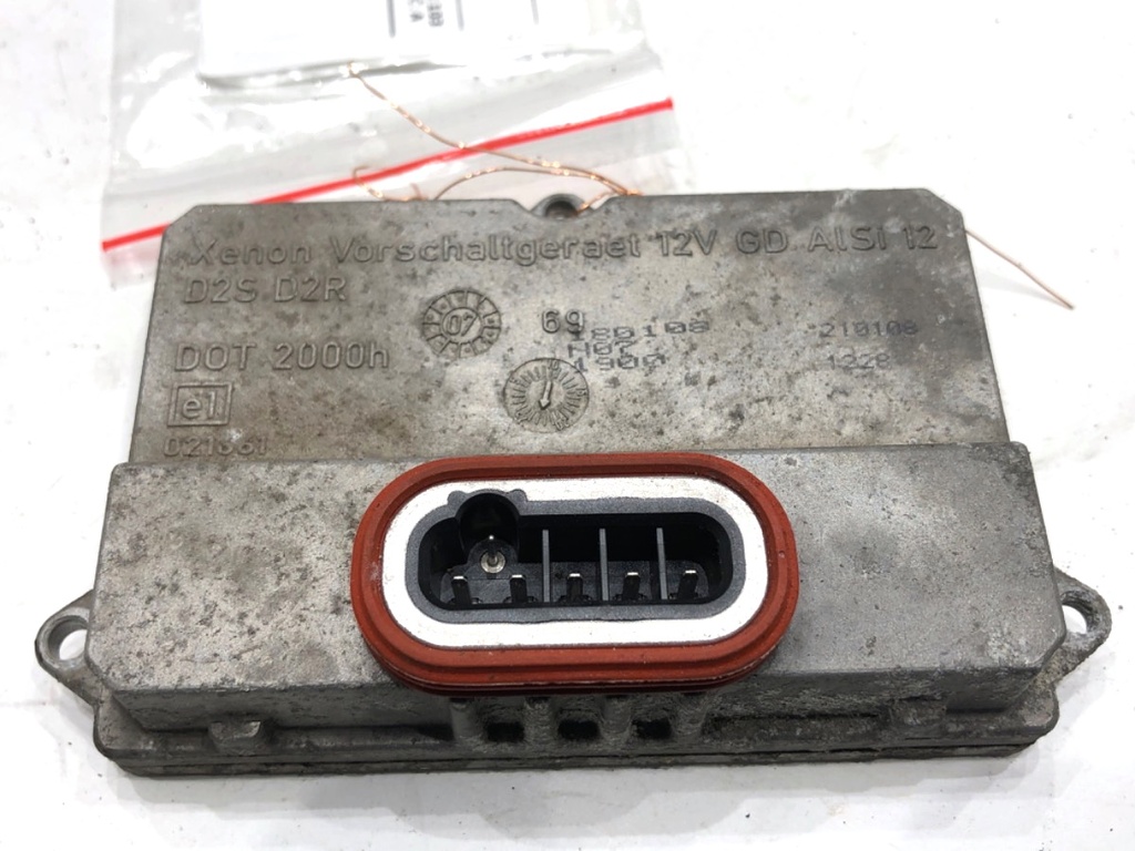 [STARK-780890] Convertidor de xenón Audi A6 C6 (4F2) 2004-2011