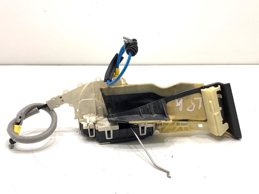 [STARK-915274] Cerradura puerta delantera izquierda Mercedes-Benz Clase E (W212) 2009-2016