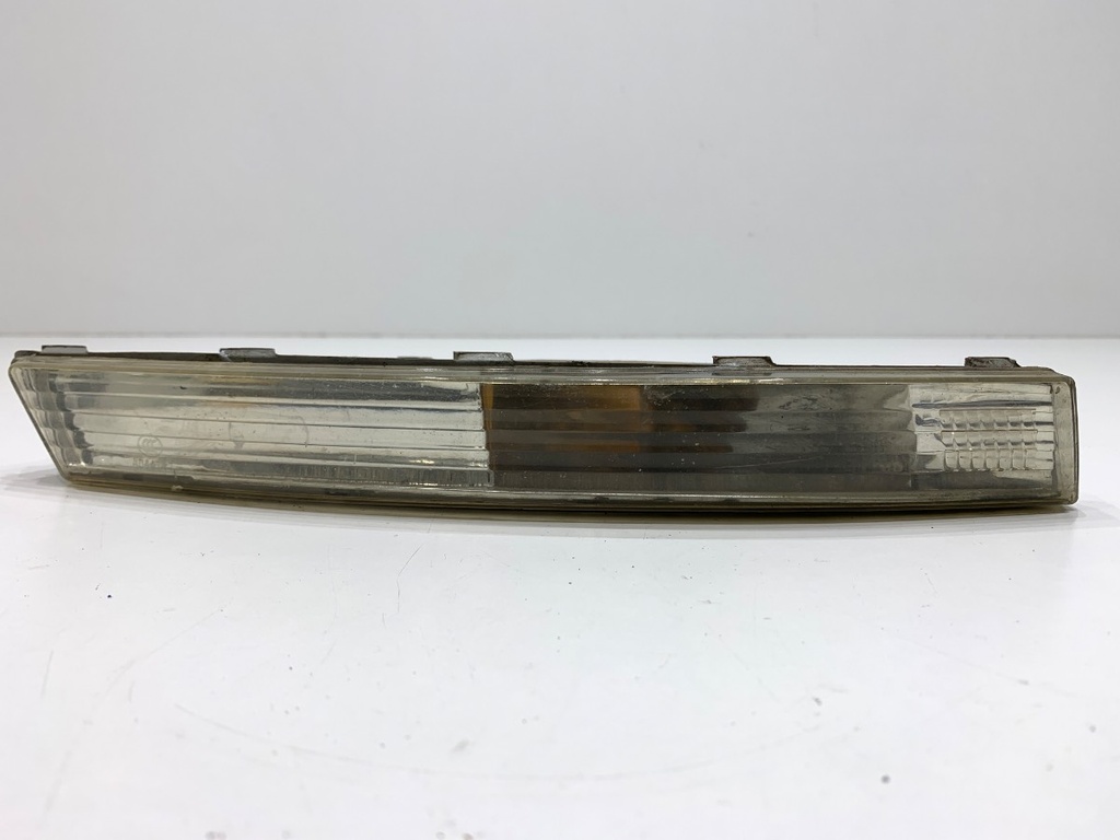 [STARK-792828] Intermitente delantero derecho VW Passat B6 (3C2) 2005-2010