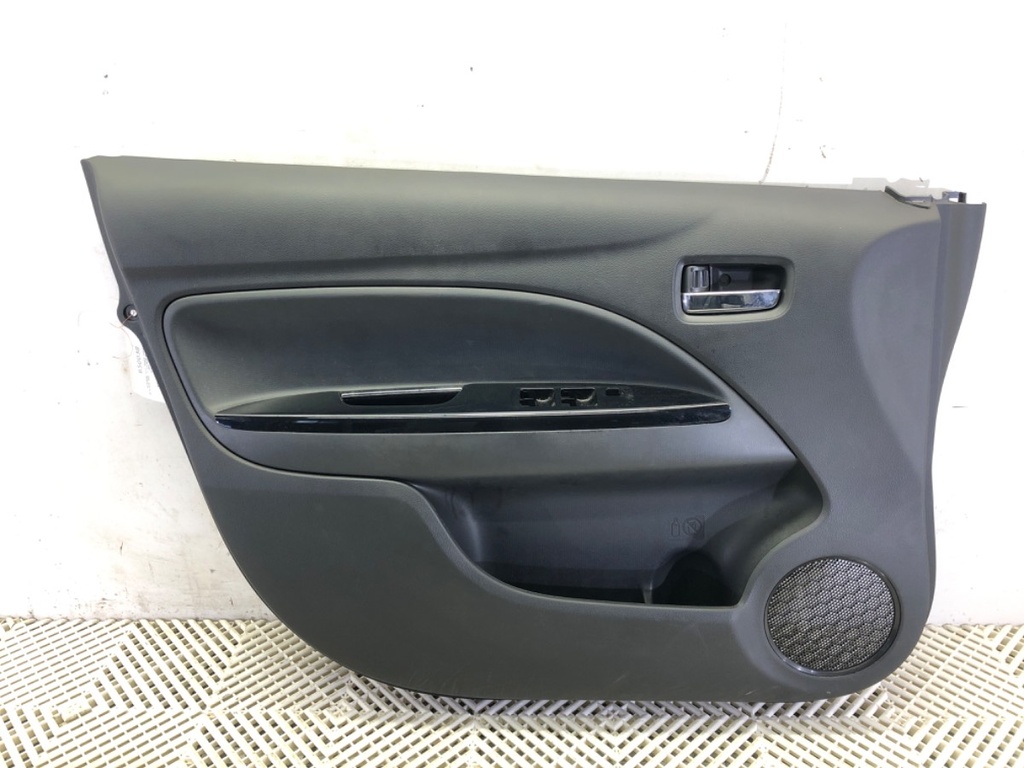 [STARK-650038] Panel de puerta delantero izquierdo Mitsubishi Mirage / Space Star VI liftback (A0_A) 2012-2022