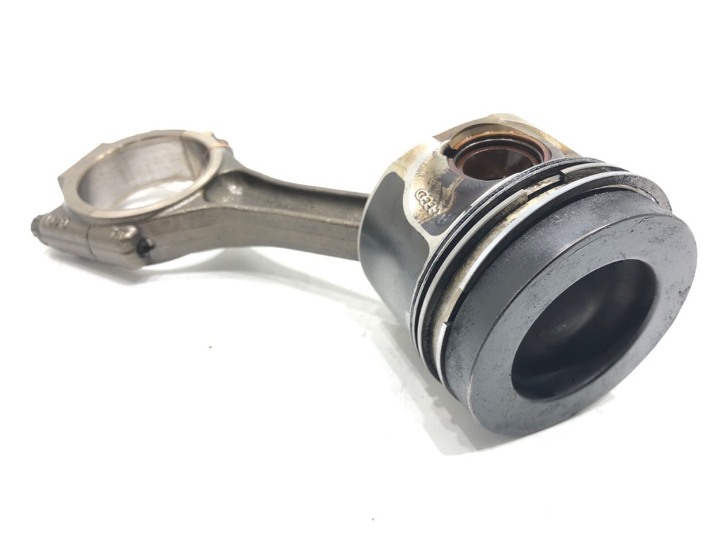 [STARK-666992] Pistón con biela VW Passat B6 Variant (3C5) 2.0 BlueTDI 105 kW (143 CV) 2009-2010