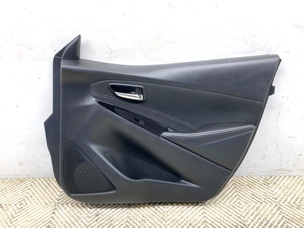 [STARK-773623] Panel de puerta delantero derecho Mazda 2 (DL, DJ) 2014-2022