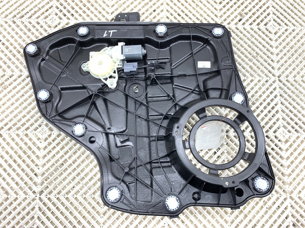 [STARK-800941] Elevalunas trasero izquierdo Ford Focus IV Turnier (HP) 2018-2022