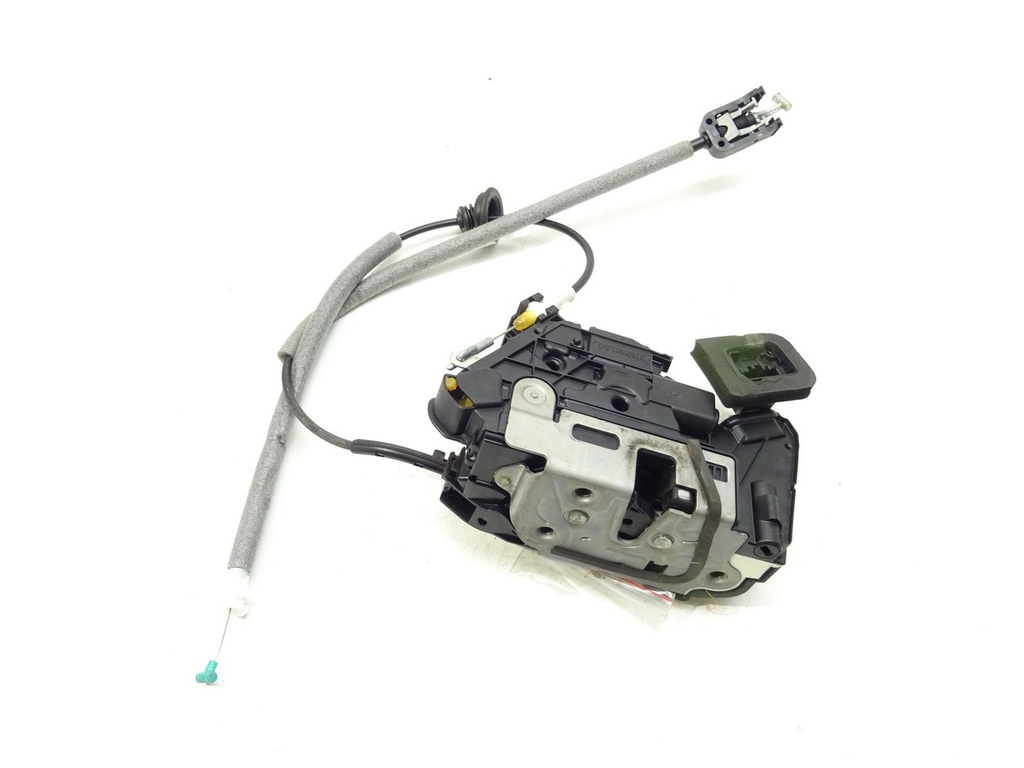[STARK-426592] Cerradura puerta delantera derecha SKODA Octavia III Combi 2.0 TDI RS 135 kW 5E1837016B