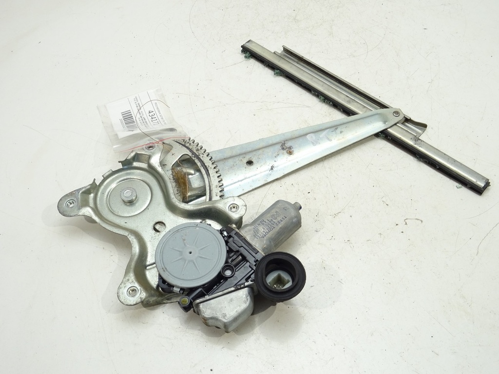 [STARK-434171] Elevalunas trasero derecho Toyota Land Cruiser 200 (_J2_) 5.7 V8 (URJ200) 2007-2022