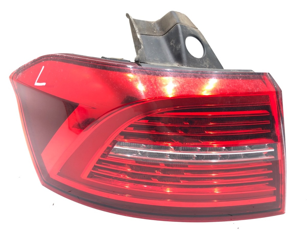 [STARK-814544] Piloto trasero izquierdo VW Passat B8 Variant (3G5, CB5) 2014-2022