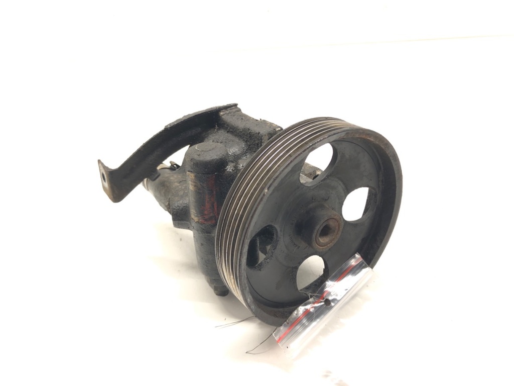 [STARK-539594] Bomba de dirección asistida VOLVO V40 Kombi 1.9 DI 75 kW 2000-2004