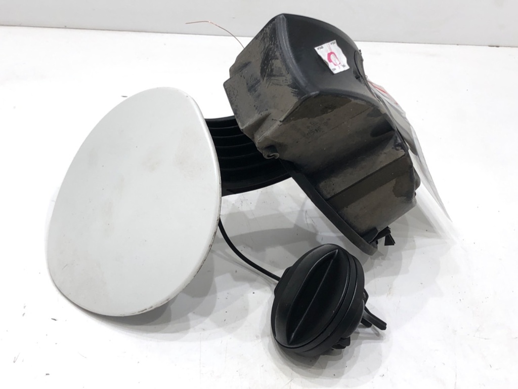 [STARK-598373] Tapa de combustible DS DS 5 (KF_) 1.6 THP 210 155 kW 2015-2018