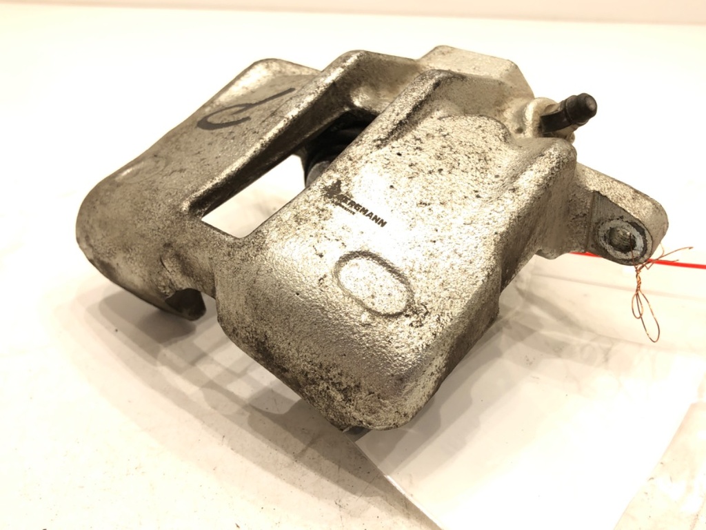 [STARK-601377] Pinza de freno delantera derecha VW Passat B5 Variant (3B5) 1997-2001