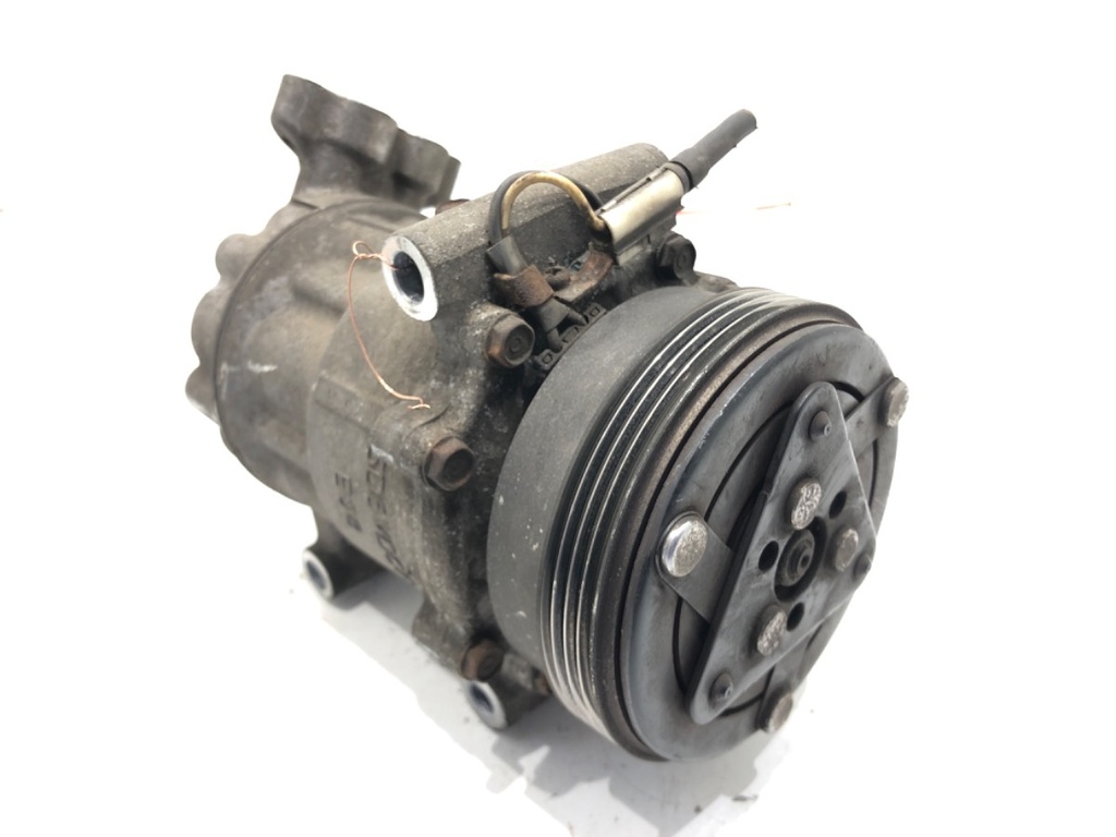 [STARK-615121] Compresor de aire acondicionado Renault Thalia II (LU_) 1.2 16V 55 kW (75 CV) 2008-2014