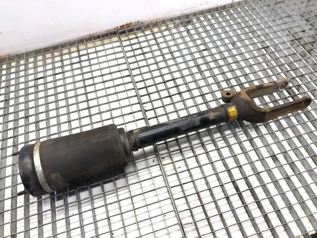 [STARK-879811] Amortiguador delantero izquierdo Mercedes-Benz Clase GL (X164) 2006-2012