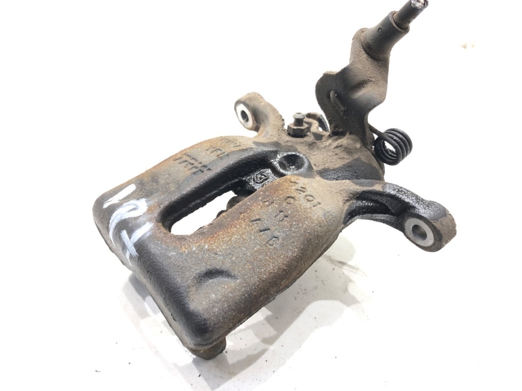 [STARK-628383] Pinza de freno trasera derecha VW Golf VII (5G1, BQ1, BE1, BE2) 2012-2022
