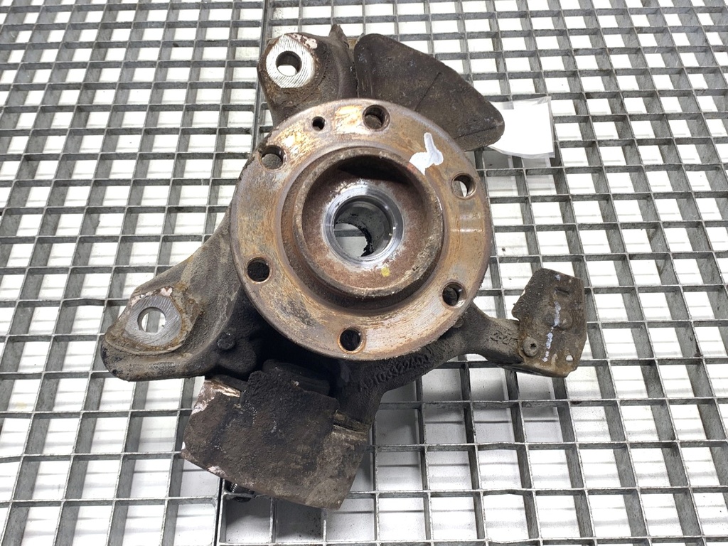 [STARK-880215] Maza delantera izquierda Mercedes-Benz eSprinter Skrzynia (B910) 2020-2022