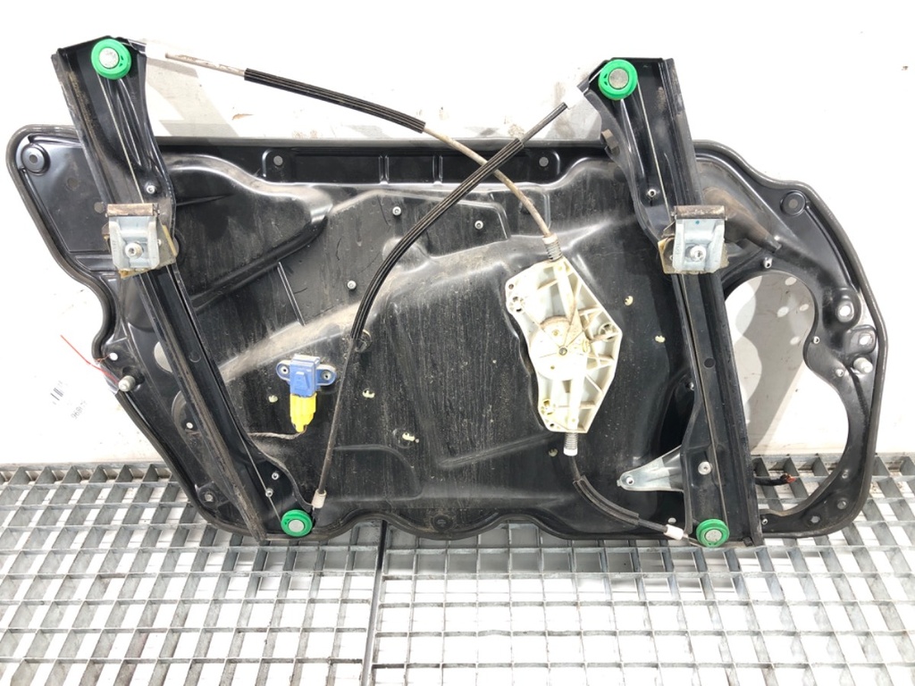 [STARK-649896] Elevador de ventana delantero derecho VW Passat B6 Variant (3C5) 2005-2011