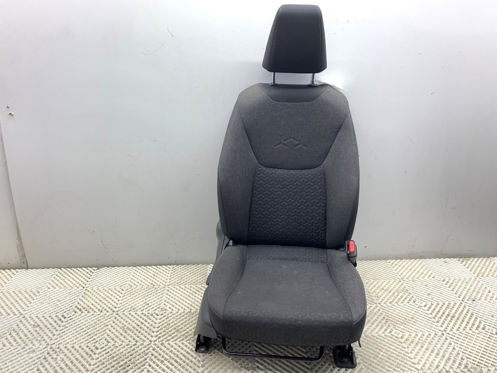 [STARK-906743] Asiento delantero derecho TOYOTA YARIS CROSS (MXP_) 2020-2022