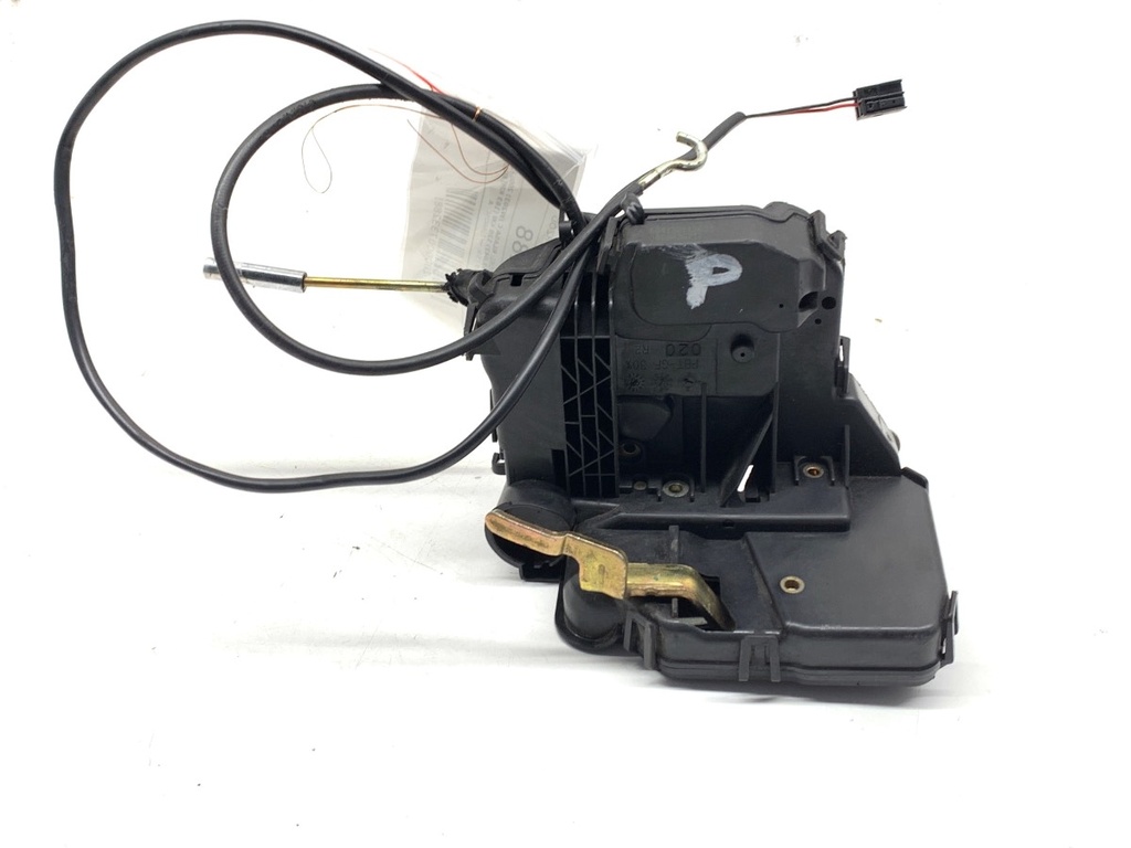 [STARK-733288] Cerradura de puerta delantera derecha Mercedes-Benz Clase C (W203) 2000-2007