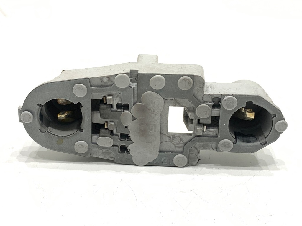 [STARK-743507] Piloto trasero izquierdo Ford Mondeo IV (BA7) 2007-2015