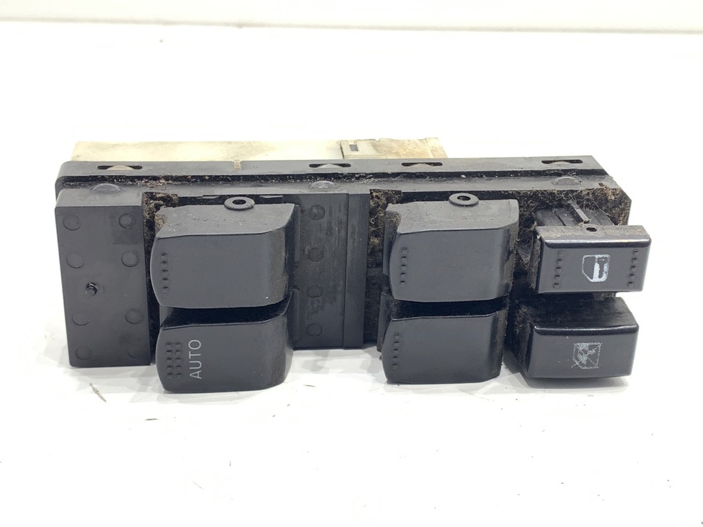 [STARK-750638] Interruptor de elevalunas SUZUKI SX4 (EY, GY) 2006-2022