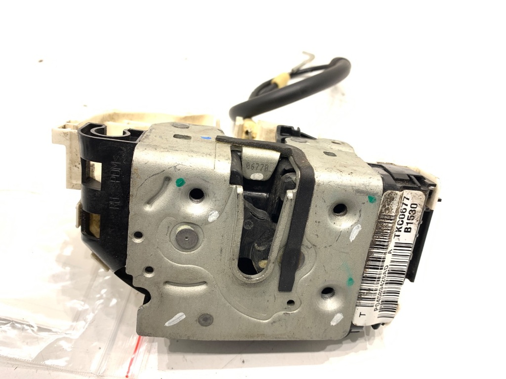 [STARK-757809] Cerradura puerta delantera derecha Dodge Avenger 2007-2014