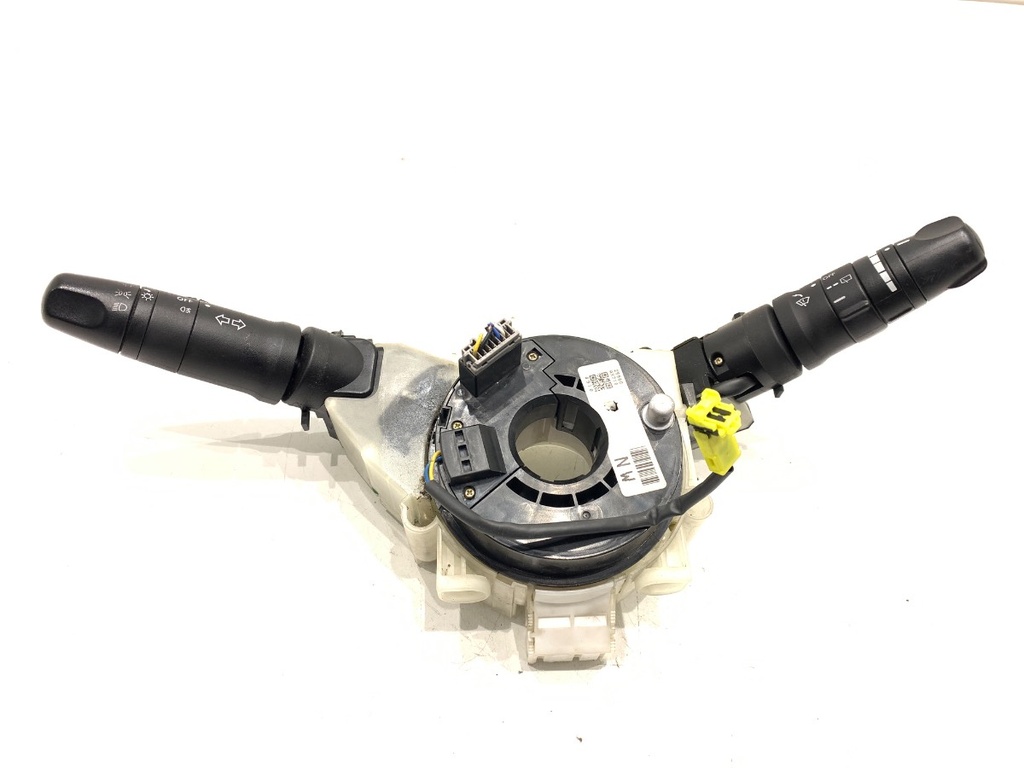 [STARK-768572] Combinado de interruptores NISSAN MICRA III (K12) 2002-2010 1.4 16V 65kW 88CV