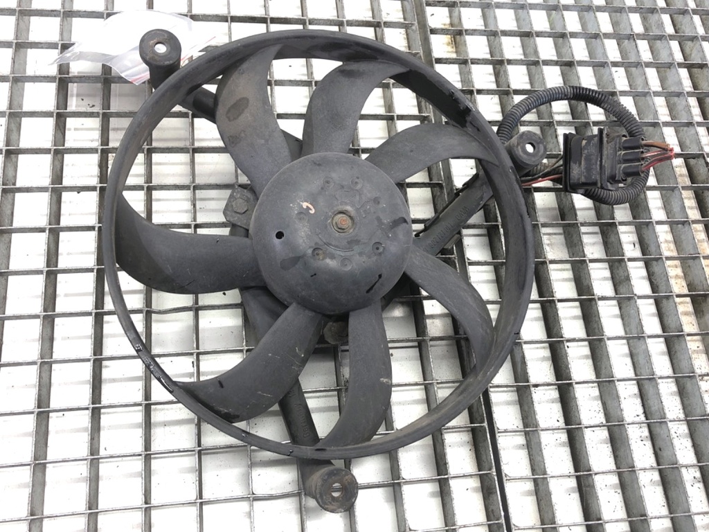 [STARK-769537] Ventilador de radiador de aire acondicionado Audi A3 (8L1) 1.6 75 kW 2000-2003
