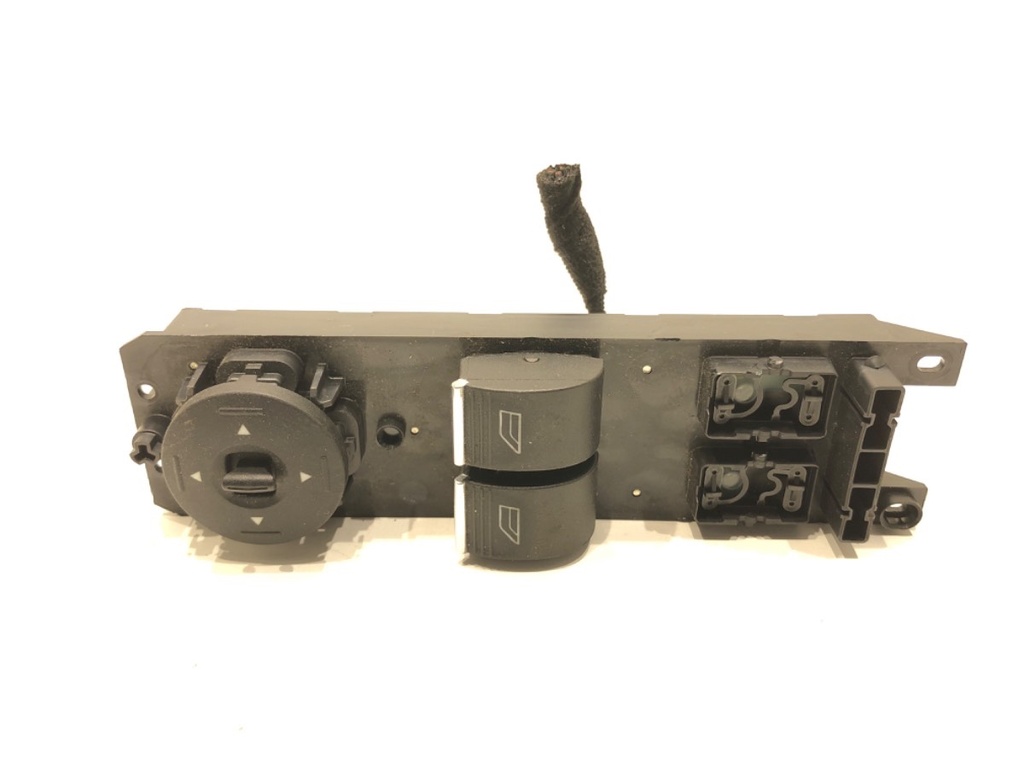 [STARK-813455] Interruptor de elevalunas Ford Fiesta VI (CB1, CCN) 2008-2022