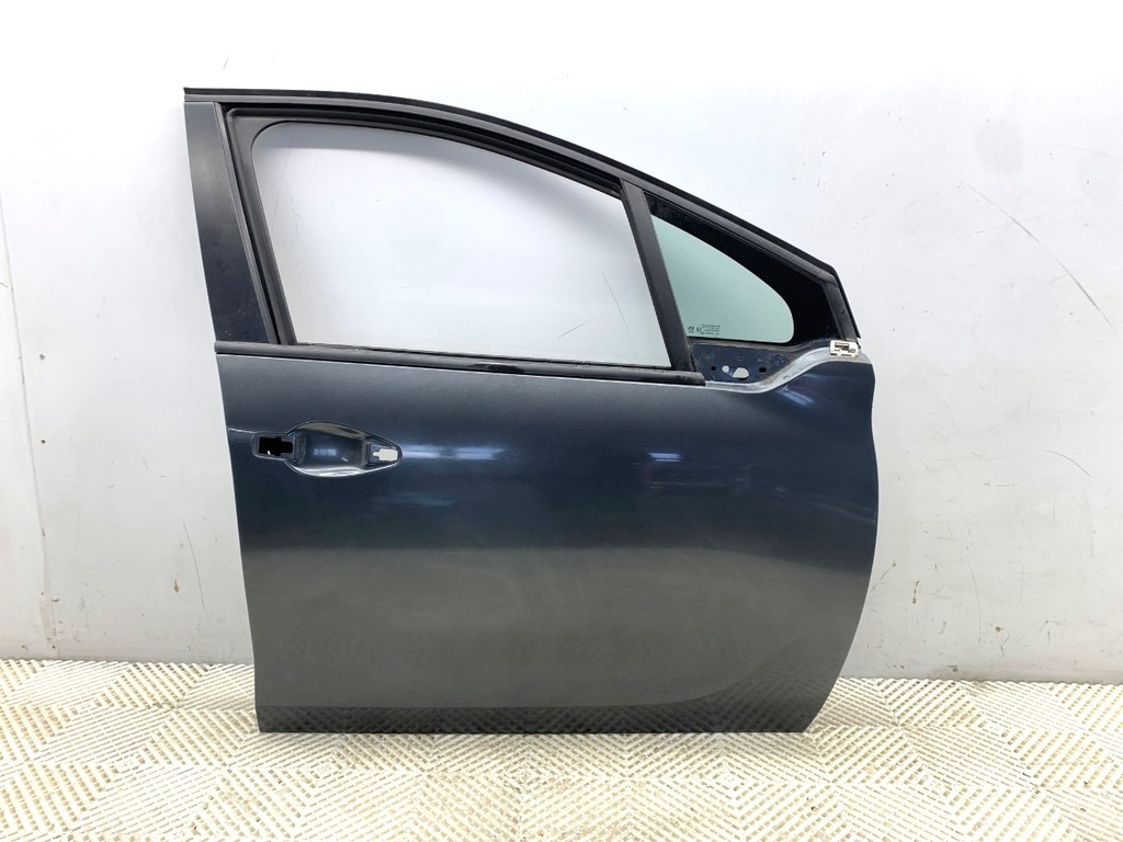 [STARK-884329] Puerta delantera derecha PEUGEOT 208 I (CA_, CC_) 2012-2022