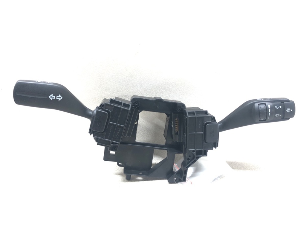 [STARK-461893] Combinado de luces e intermitentes Ford Transit Connect (P65_, P70_, P80_) 2002-2022 1.8 TDCi 66 kW