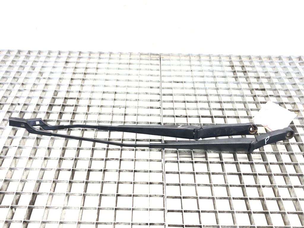[STARK-525609] Brazo limpiaparabrisas delantero VW CC B7 (358) 2.0 TFSI 147 kW 2011-2016