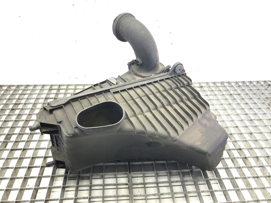 [STARK-593202] Caja de filtro de aire Porsche Cayenne (9PA) 2002-2010