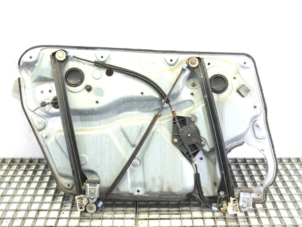 [STARK-602878] Elevador de ventana delantero derecho VW Passat B5.5 Variant (3B6) 2000-2005