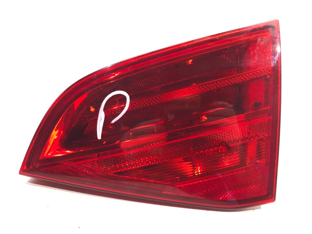 [STARK-606775] Piloto trasero derecho AUDI A4 B8 Avant (8K5) 2.0 TDI 100 kW 2008-2015