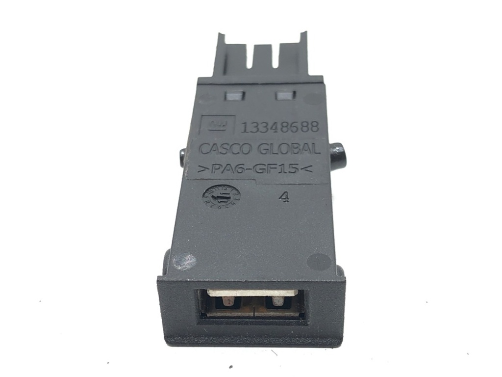 [STARK-627762] Puerto USB Chevrolet Cruze (J300) 2009-2022 1.6 91kW 124CV
