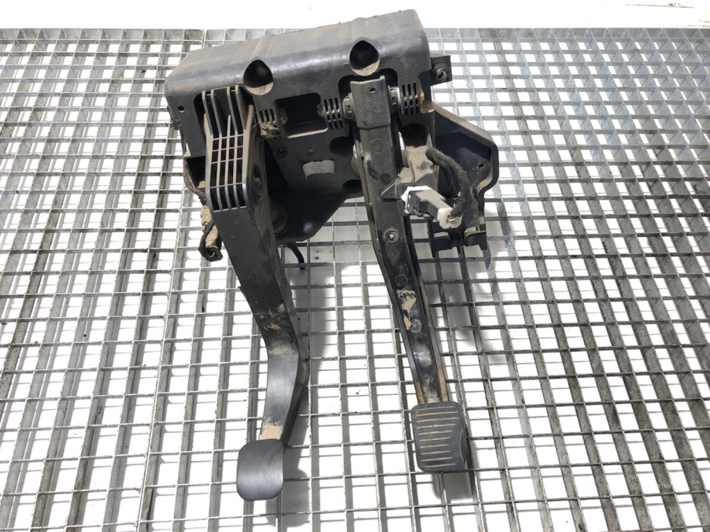 [STARK-631743] Pedales FIAT DUCATO Autobus (250_) 2006-2022 120 Multijet 2,3 D
