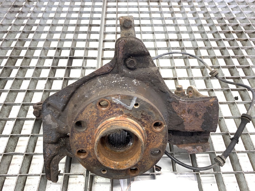 [STARK-752729] Cubo de rueda delantero derecho FIAT Grande Punto (199_) 1.9 D Multijet 96 kW 2005-2022